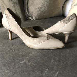 Cute Two-Tone Silver Heels